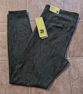 New All In Motion sz XL High Rise 7/8 Leggings green animal print 2548 - Picture 1 of 6