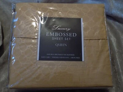 Желтовато-коричневый комплект простыней из микрофибры с тиснением для двуспальной кровати 4 шт. с глубокими карманами НОВЫЙ! - Изображение 1 из 2