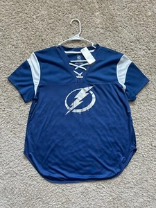 Women’s NHL Tampa Bay Lightning Swoop Back Performance Tee Size XXL NWT Blue - Picture 1 of 11
