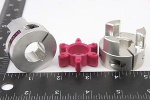 R+W Flexible Clamping Shaft Coupling - Adapt Keyed 5/8" to 3/4" - NEW Open Stock - Picture 1 of 4