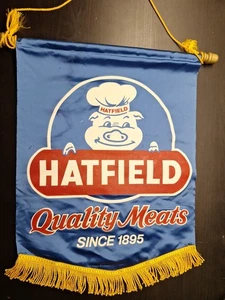 Bandera colgante de carnes de calidad Hatfield - Imagen 1 de 11
