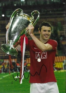 Football - Michael Carrick - Hand Signed A4 Photograph - Manchester United - COA - Picture 1 of 1