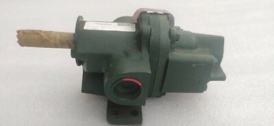 ROPER TYPE 2AM08 Hydraulic  Petrolic Transfer Gear Pump - Image 1 of 4