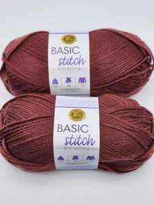 (2) Lion Brand Basic Stitch Garn "Granatapfelgranate" 3,5 Unzen 185 Yard 100 % Acryl - Bild 1 von 3