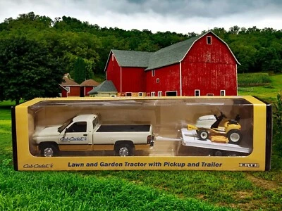 Cortacésped ERTL Cub Cadet 2000 y camioneta Dodge escala 1/16 diecast ¡sellada! Foto 1 de 4