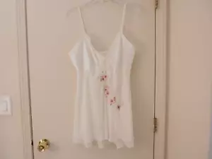 EXPRESSIONS by California Dynasty White Chiffon Floral Embroidery Chemise Size L - Picture 1 of 4