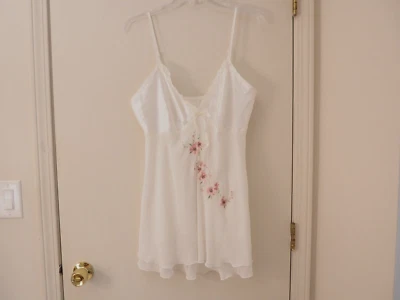 ВЫРАЖЕНИЯ от California династии белый шифона цветочная вышивка сорочка размер L - Изображение 1 из 4