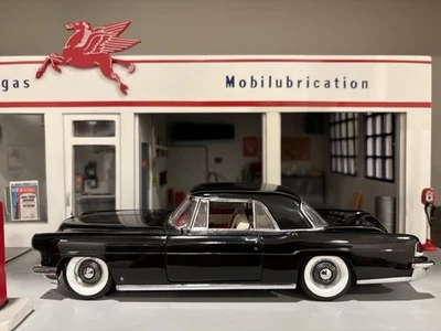 Franklin Mint 1956 Lincoln Continental Mark II 1:24 Scale With Box, Papers, Mint - Image 1 of 4