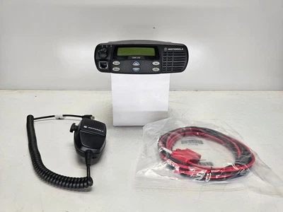 Motorola CDM1250 VHF 136-174 MHz 64 canales 25 vatios (Kit completo) Foto 1 de 4