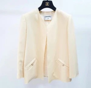 CHAQUETA BLAZER CHANEL 07P CRUDO RIBETE CRUDO LOGOTIPO CC Botón Talla 42 - Imagen 1 de 12