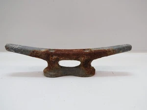 Taco de muelle de barco de hierro fundido usado RUSTY 12 pulgadas (D3C973C) - Imagen 1 de 4