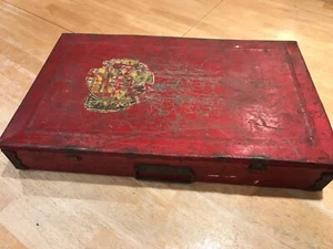 Vintage-circa 30s? metal case, Gilbert erector set, skyscraper panels and rivets - Picture 1 of 12
