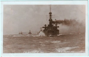 Destructor de la Marina de los Estados Unidos "A Division At Sea" RPPC Foto Real Postal Barcos, Barcos - Imagen 1 de 2