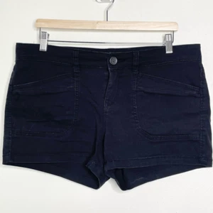 UNIONBAY Delany chino shorts - size 11 - Picture 1 of 8