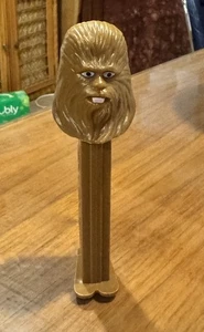 Star Wars PEZ Dispenser - Chewbacca Made In Slovenia - Picture 1 of 4