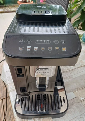 De'Longhi ECAM 290.81.TB Magnifica Evo Milk Kaffeevollautomat - Titanium Schwarz - Bild 1 von 4