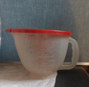 Tupperware 8 Cup Mix N Store Stor Mixing Bowl Batter Handle Measuring Cup - Picture 1 of 10