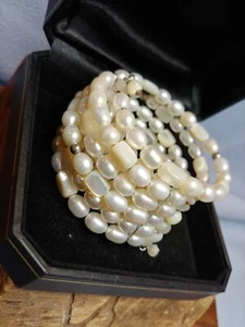 Vintage Freshwater Pearl & Mother Of Pearl 5-strand Spring Coil Bracelet W/ Box - Picture 1 of 11