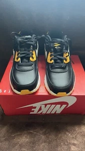 trainers - Picture 1 of 5