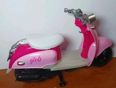 Scooter Motorizado Rosa My Girl para Muñeca Barbie Tamaño 3.7V Sin Probar Sin Batería Foto 1 de 4