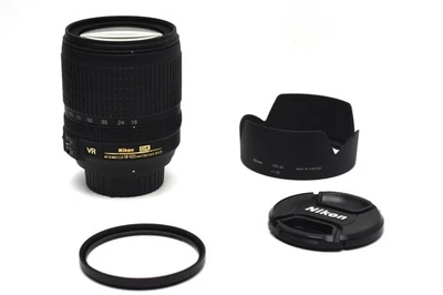 Lente Nikon AF-S DX Nikkor 18-105mm 1:3.5-5.6 G ED VR com capuzes - Imagem 1 de 4