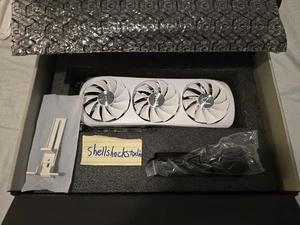 ZOTAC GeForce RTX 4080 Super Trinity OC White 16GB (Seriennummer bespielt) - Bild 1 von 14