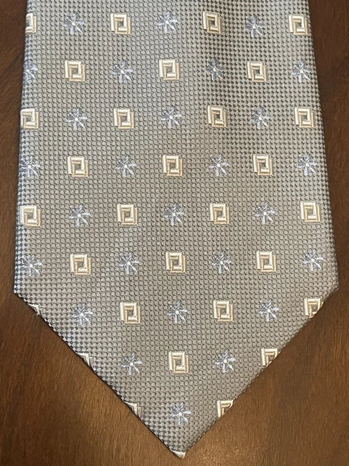 Corbata de cuello Tasso Ella hecha a mano 100 % seda para hombre hecha en China Foto 1 de 4