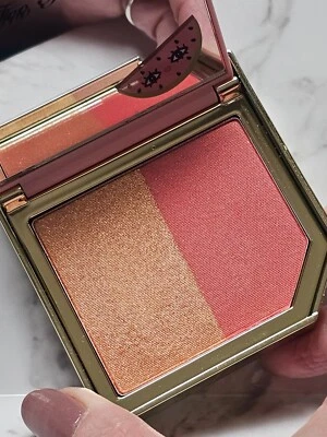 ¿Demasiado Faced como mis melones? Blush Duo (0,22 oz.) Foto 1 de 4