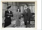 Vintage 8 X10 Photo Actrice Peggy Ryan & Jon Hall En Hommes En Elle Agenda 1945