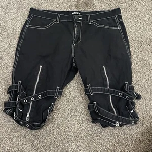 Men's Shorts Hot Topic 32 Black Cargo Buckle Grommet Straps Bondage Goth Punk - Picture 1 of 8