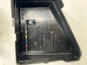 Scatola fusibili SUBARU FORESTER SJ 82243SJ010 2.5 benzina 126kw 2020 33195585 - Foto 1 di 10