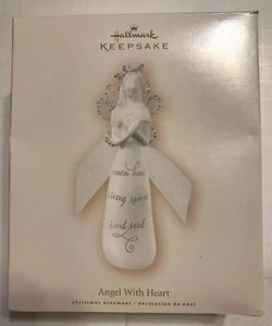 Hallmark Keepsake Ornament 2007 Angel with Heart - #QXG6279 (NIB) - Picture 1 of 7