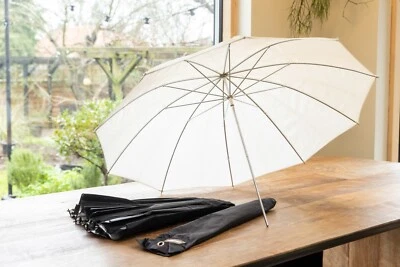 Calumet 90cm Umbrella wiuth detachable reflector and sleve - Image 1 of 4