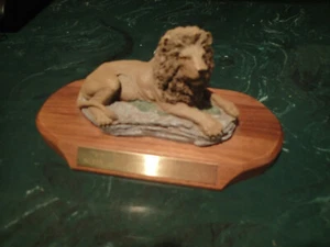 THE LION'S PRIDE COLLECTIBLE NC ZOOLOGICAL SOCIETY LION STATUE ASHBORO NC  - Picture 1 of 2