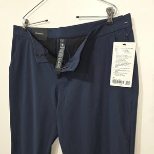 $138 NWT Men's Lululemon ABC Classic Fit Trousers 38x28  - Picture 1 of 9