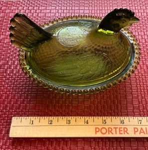 Plato de caramelo de pollo vintage Indiana Glass verde oliva años 70 - Imagen 1 de 6