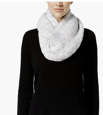 BCBGeneration Bufanda Gruesa y Delgada Infinity Laop Gris Brillante 12" x 30" Foto 1 de 4