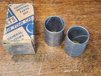 Bujes de eje de brazo Pitman GM 261578 Chevrolet Pass. NOS GM 261578 1935-1948 Foto 1 de 4