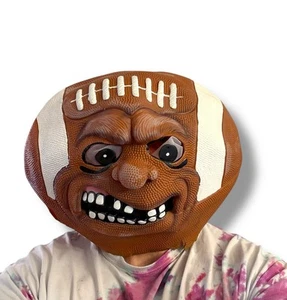 Máscara facial de goma vintage de Halloween con cabeza de fútbol ilimitada de Pascua - Imagen 1 de 7