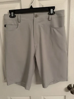 Pantalones cortos de golf rectos 30 Performance secado rápido frente plano gris Foto 1 de 4