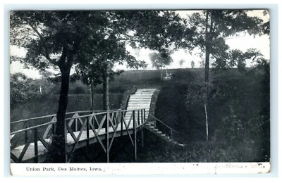 Union Park Des Moines Iowa IA Early View Postcard - Image 1 of 2