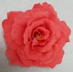 BEAUTIFUL COSTUME FABRIC SILK LARGE CORAL ROSE FLOWER DRESS HAT PIN , HAIR CLIP - Picture 1 of 3