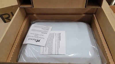 Ruckus Q910 Outdoor LTE Wireless Access Point 200Mbps 1W EIRP P01-Q910-US02 - Image 1 of 3