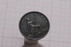 π§ π¬π§ UK GB PENNY 1862 VICTORIA SHARP DETAILS B85 #Z8977 - Picture 1 of 2