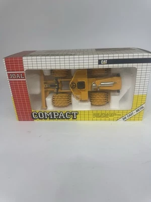 Compactador Joal 218 1:50 Die Cast Caterpillar 825 B Foto 1 de 4