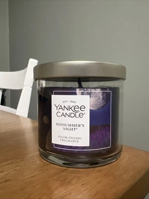 Yankee Candle Midsummer's Night 4,3 OZ vaso pequeño NUEVO DISEÑO/FÓRMULA Foto 1 de 2