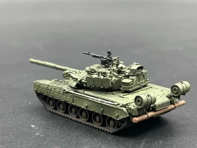 1/144 Russian T80-UK main battle tank model - Image 1 of 4