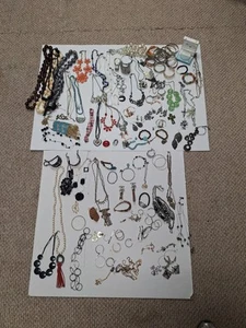 Costume jewelery lot Some Vintage, Over 100 Pieces, Necklaces, Earings, Watches, - Picture 1 of 7