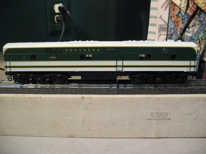 Williams O Scale 20614 Southern E7 Dummy B Unit Diesel Locomotive #2905 - Picture 1 of 10