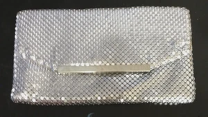 Pochette/borsa da sera Gunne Sax di Jessica McClintock maglia argento   - Foto 1 di 10